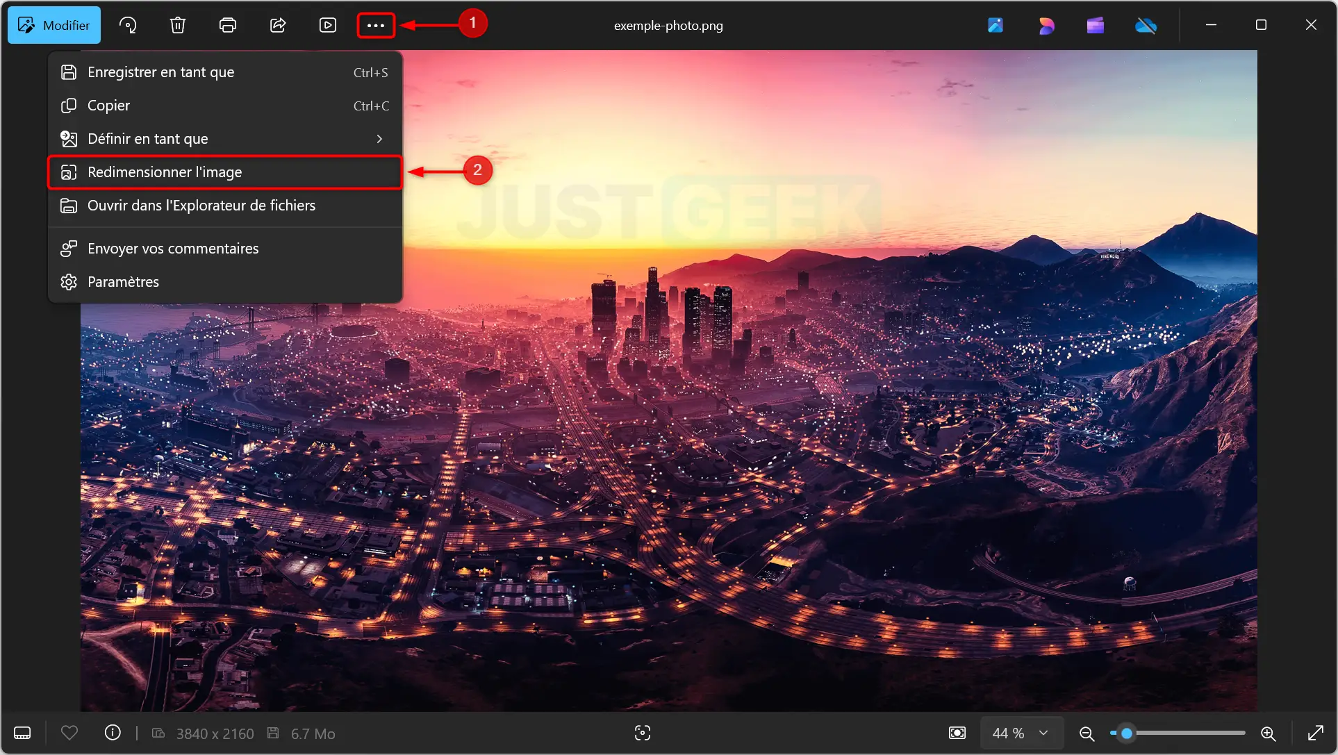 Menu déroulant dans Photos avec l'option "Redimensionner l'image" choisi.