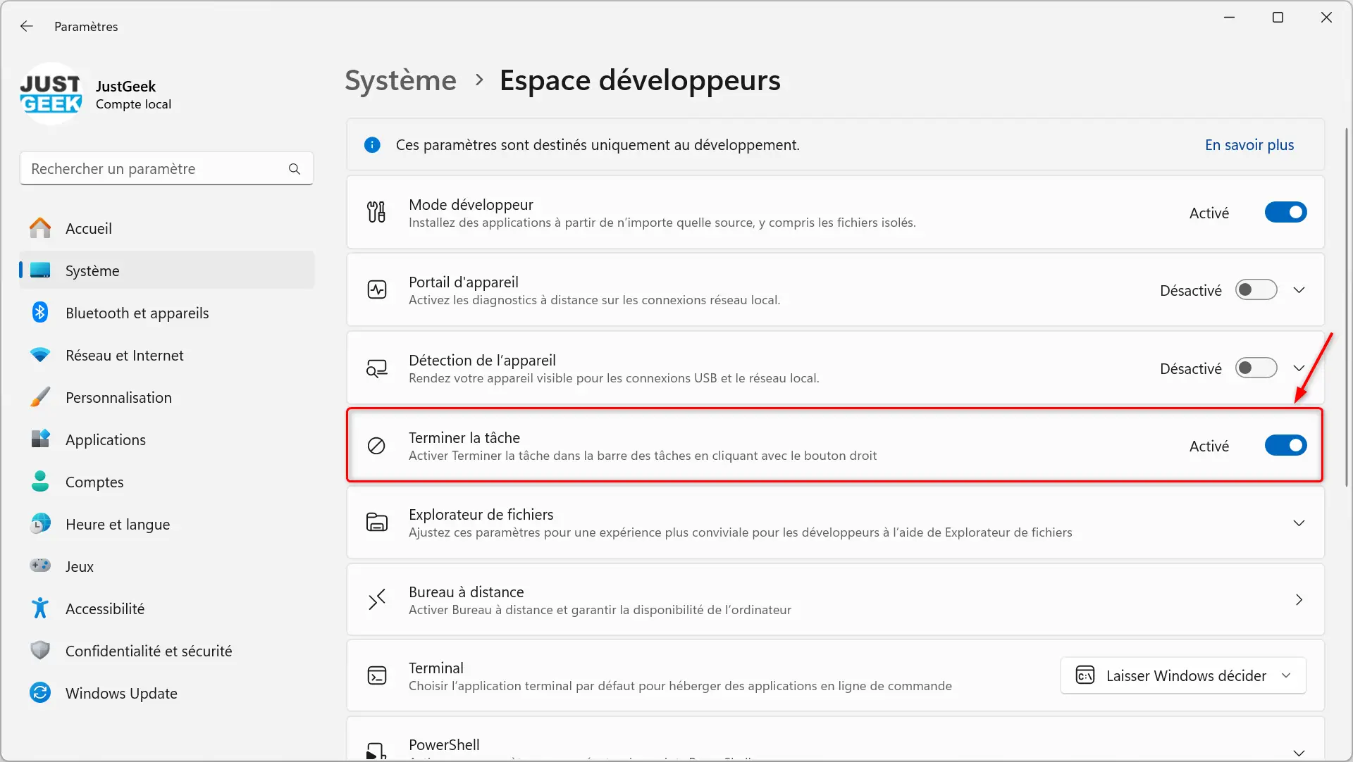 Paramètres système Windows 11 affichant l'option permettant d'activer la tâche de fin dans la barre des tâches.