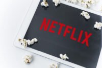 1760546737 logo netflix sur ipad