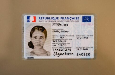 1777567610 Carte identite numerique.jpg