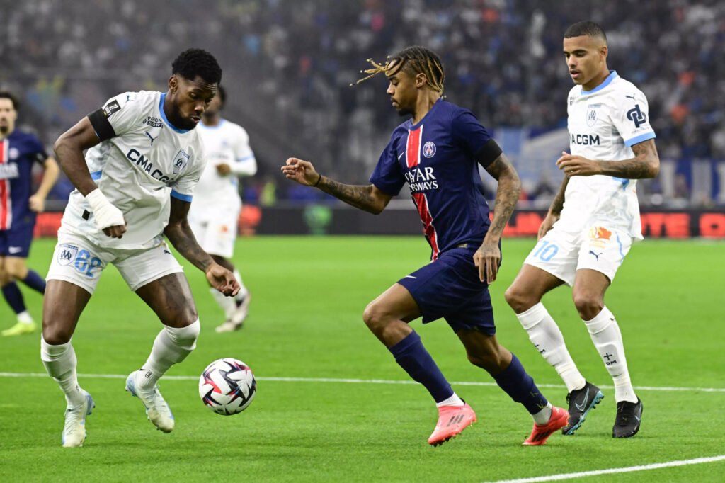 Joueurs de football PSG OM