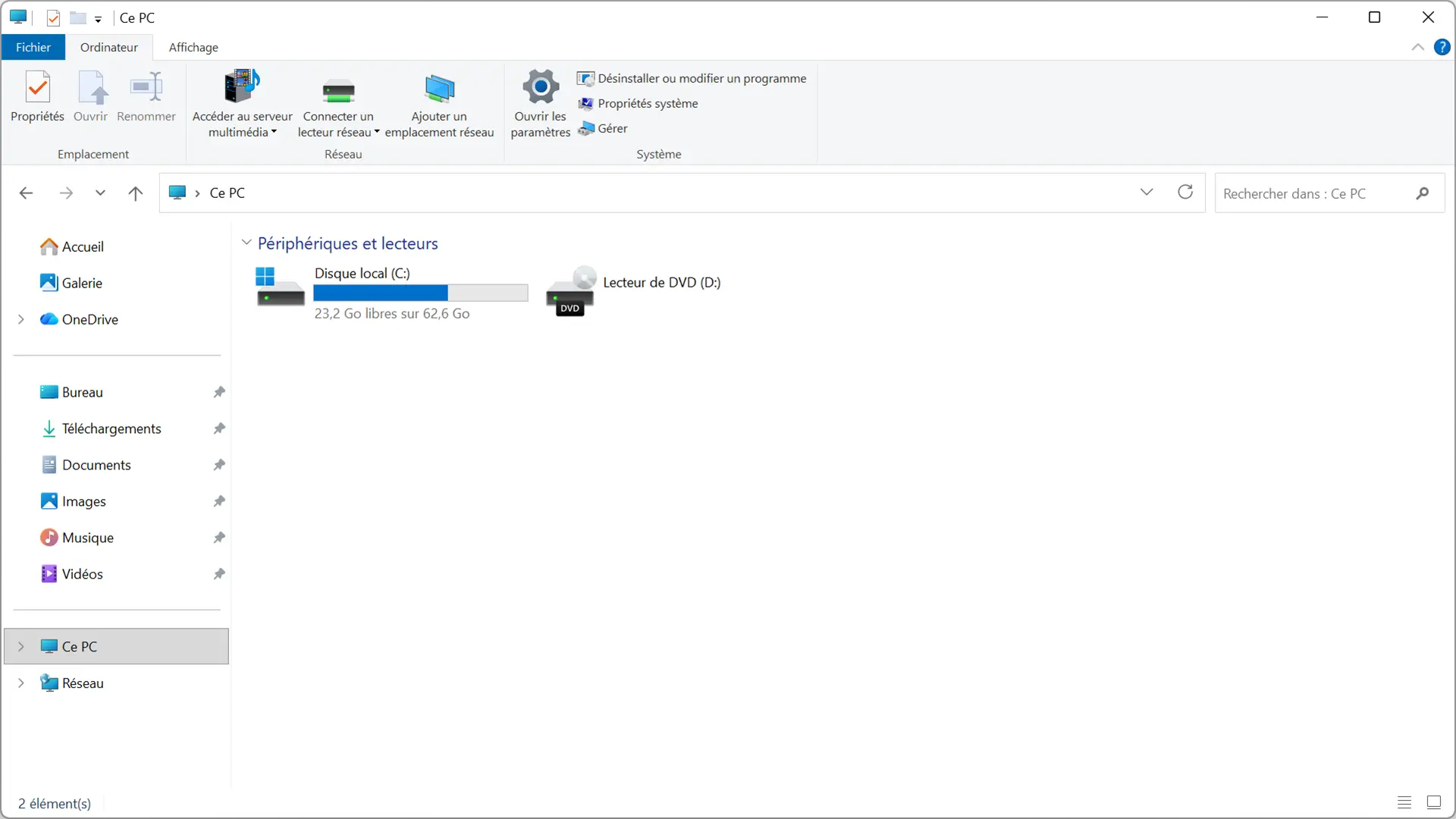 Ancien explorateur de fichiers Windows 10 ouvert sur « Ce PC » via OldExplorer sous Windows 11