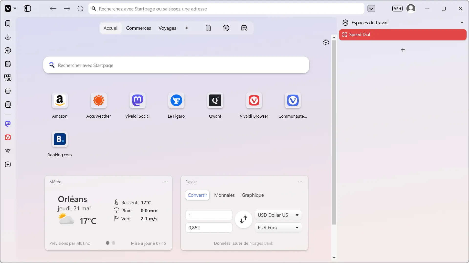 Vivaldi 8.0 avec disposition verticale à droite, barre d'onglets sur le côté droit de la fenêtre