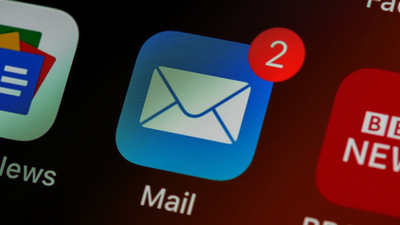 Voici pourquoi vous recevez de nombreux e mails concernant le suivi.jpg