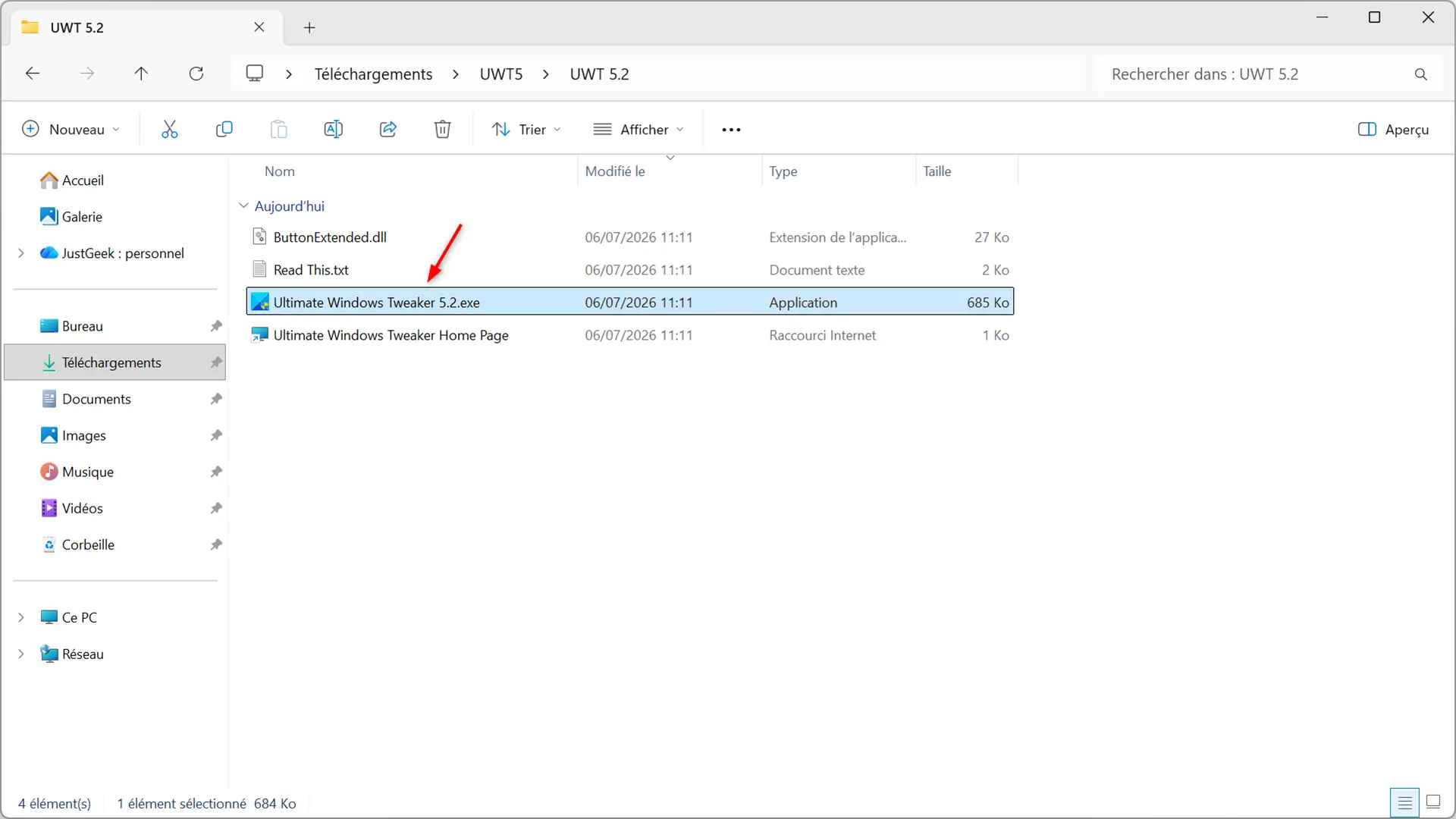 Lancement du logiciel Ultimate Windows Tweaker sur Windows 11 après avoir extrait l'archive