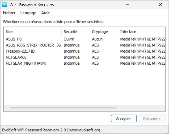 Liste des réseaux Wi-Fi enregistrés affichés dans WiFi Password Recovery sous Windows 11