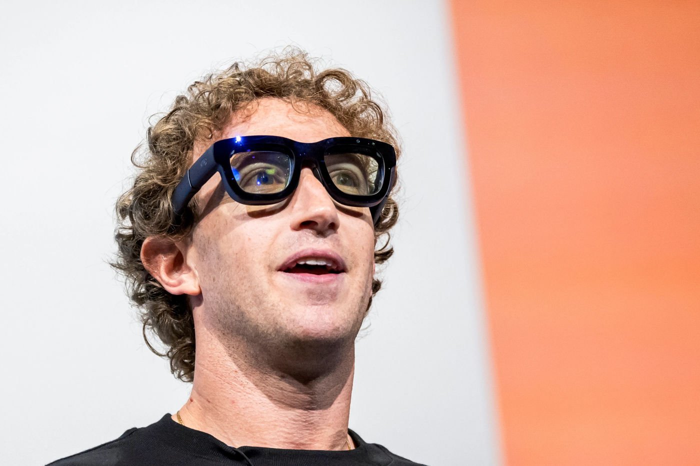 Mark Zuckerberg Lunettes Realite Augmentee Orion.jpg