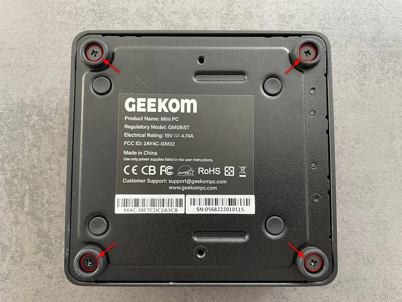 geekom mini it8 mini pc photo demontage