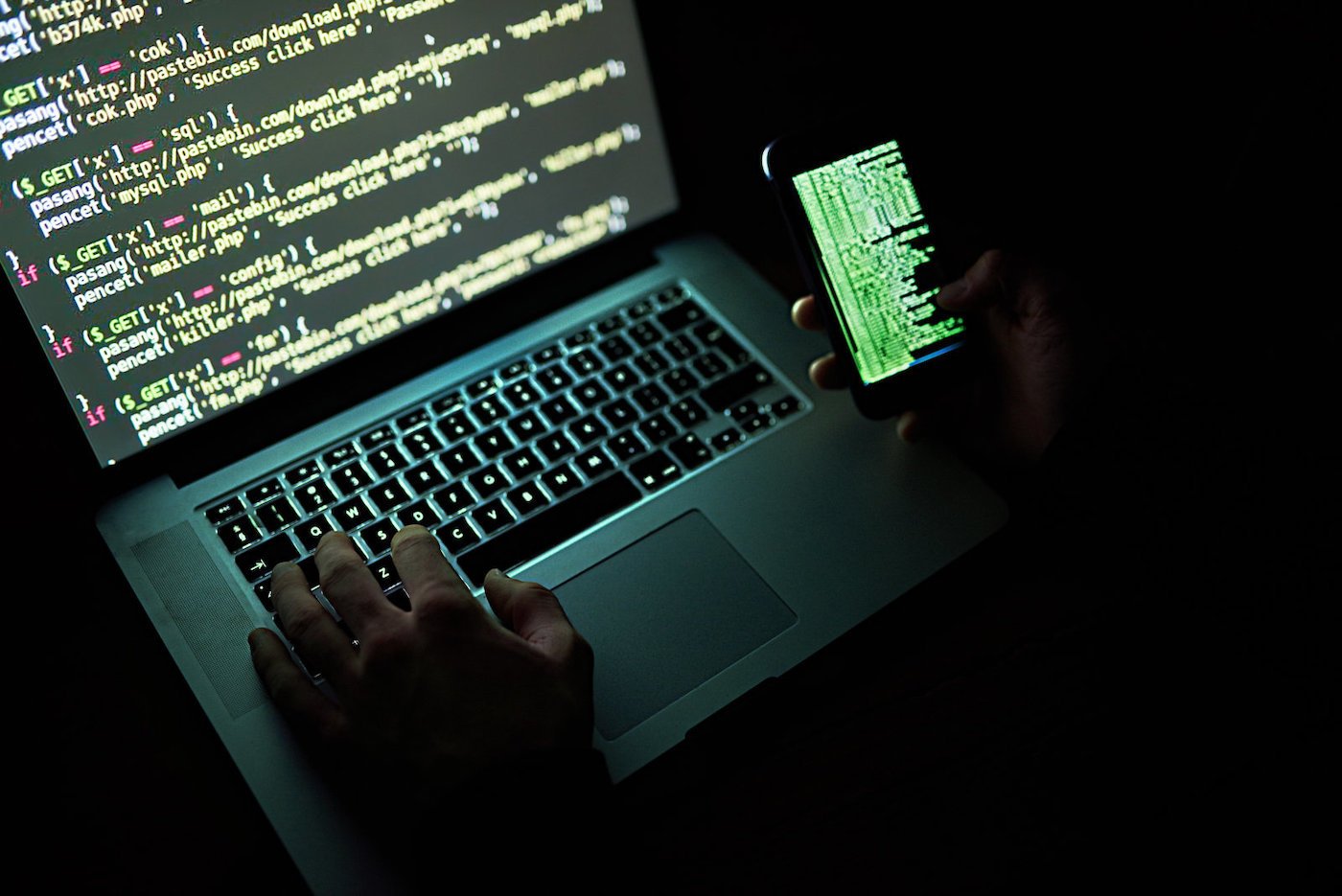 Hacker Ordinateur Smartphone.jpg