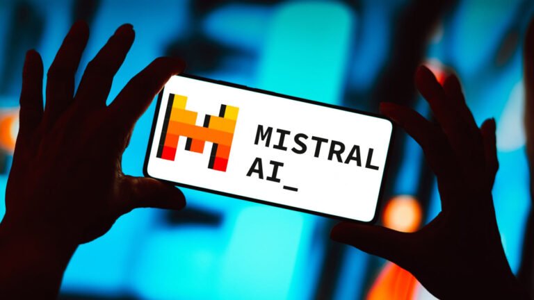 Large 4 Le Chonk Mistral reveals its AI with 1000.jpg