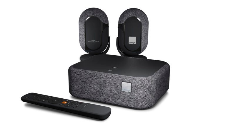 Orange launches a TV decoder with integrated home cinema.jpg