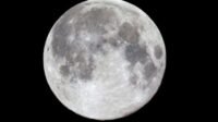 The Moon shrinks again a new study reveals a recent.jpeg