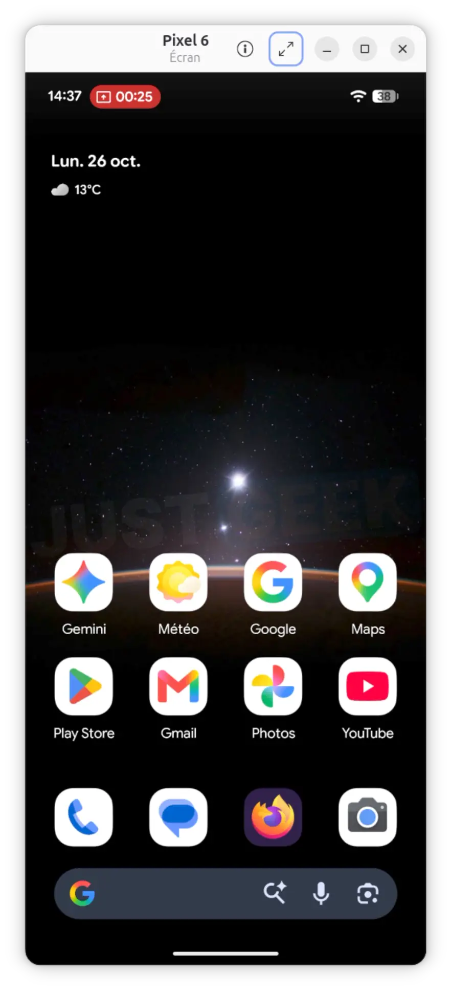Google Pixel 6 home screen displayed in a window on Linux using Linksy screen sharing