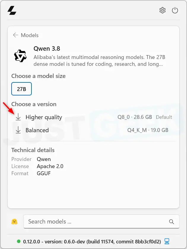 Windows calls offering the download of Qwen 3.8 27B in two versions, Q8_0 of 28.6 GB and Q4_K_M of 19 GB