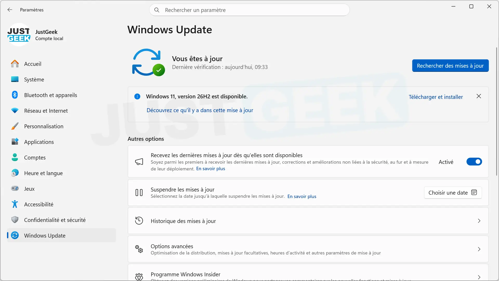 Windows Update offers to download and install Windows 11 26H2